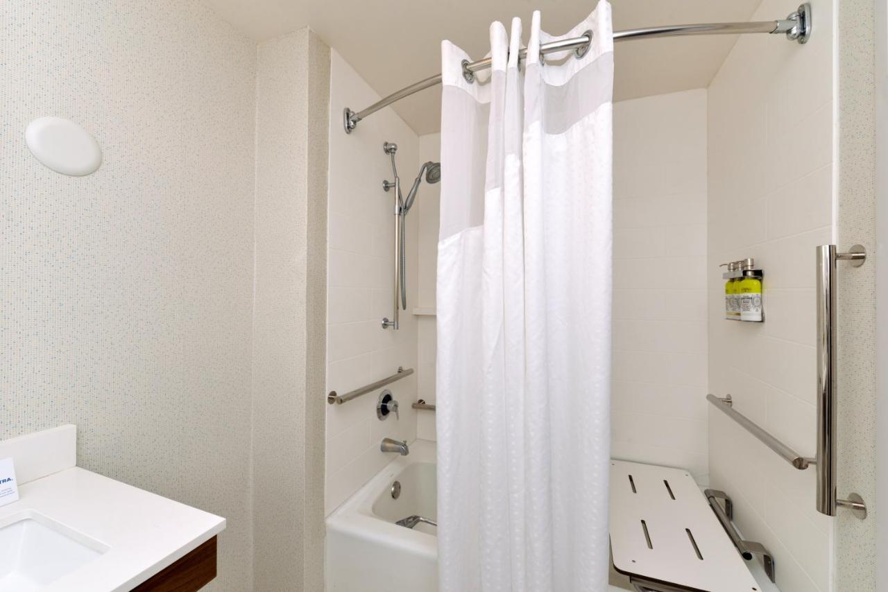 Holiday Inn Express Lodi By Ihg Екстер'єр фото