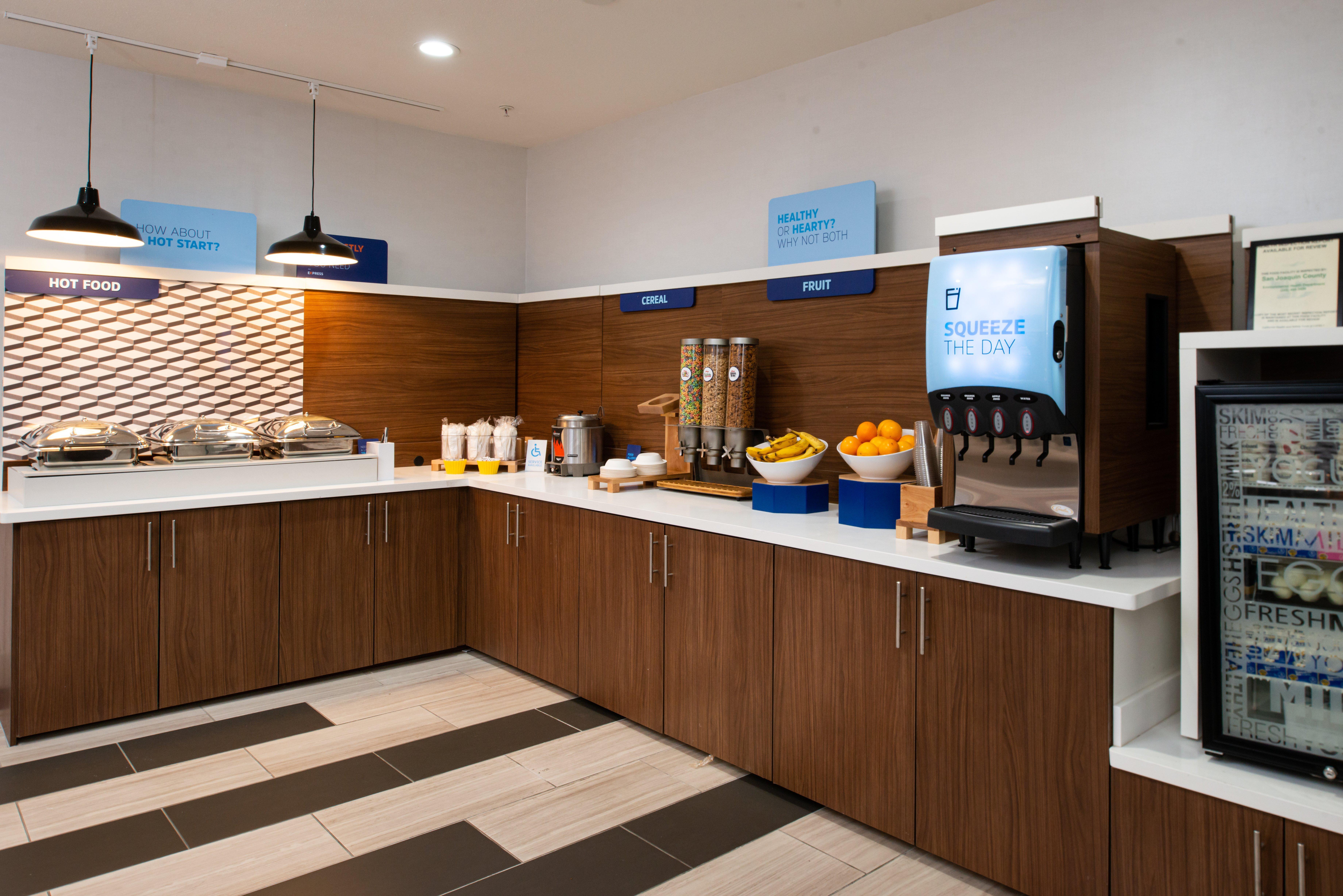 Holiday Inn Express Lodi By Ihg Екстер'єр фото