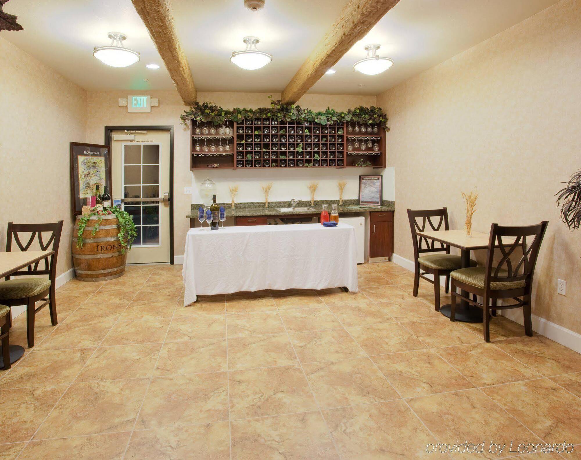 Holiday Inn Express Lodi By Ihg Екстер'єр фото